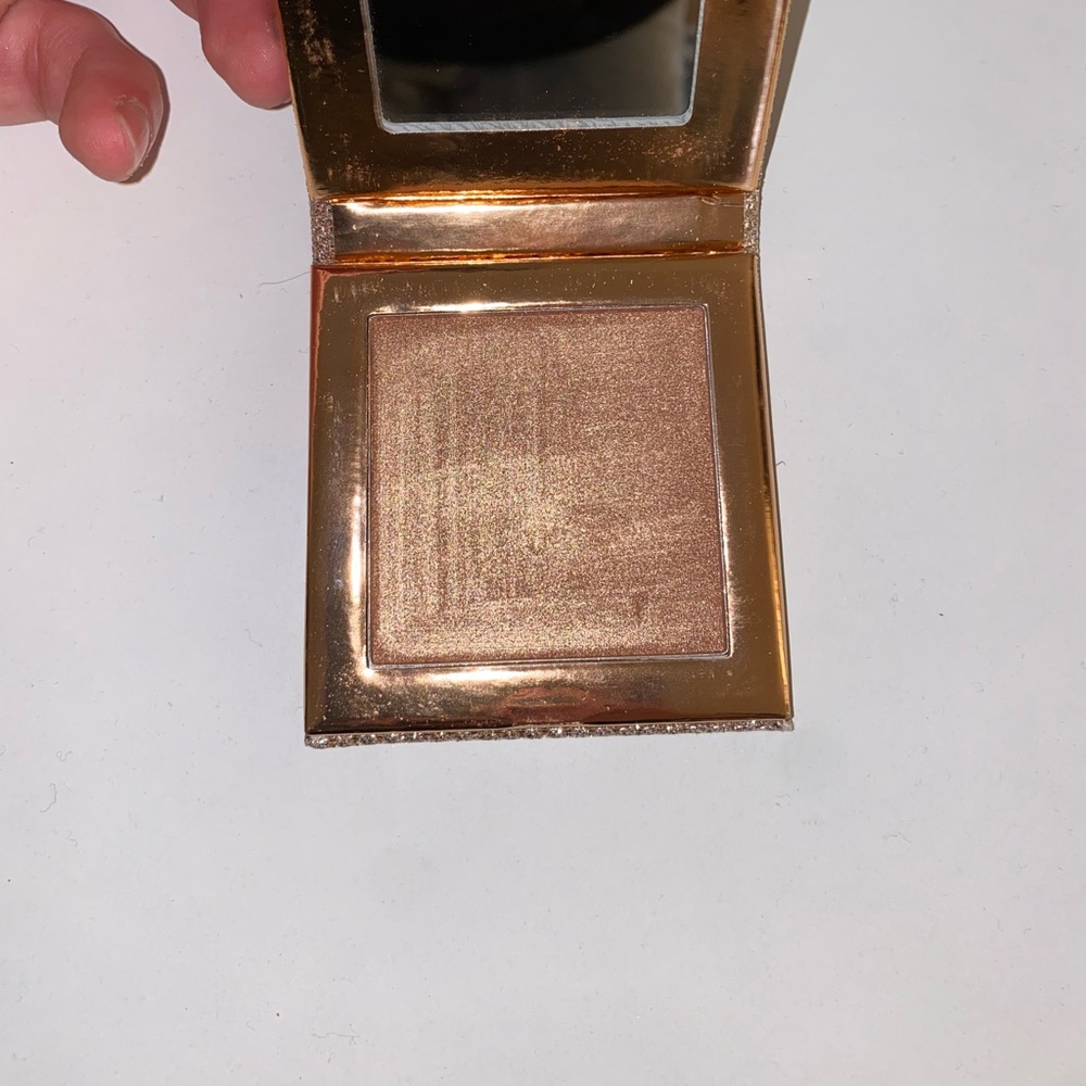 Does of Color highlighter